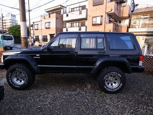 チェロキースポーツ、LTD　続々と入荷中！！